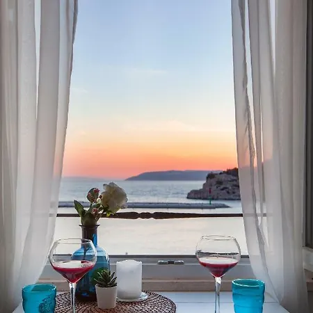 Seafront Center Fyaka *