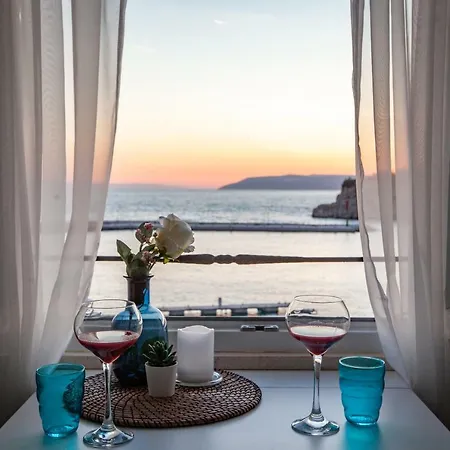 Seafront Center Fyaka דירה